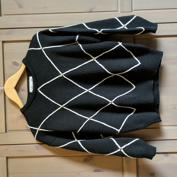 Vintage Marella Women's Pullover with Diamond Shape and Gold Button Detail - Picture 2 of 9